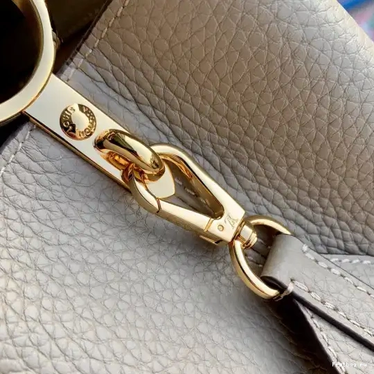 Frstbag ru LOUIS MINI CAPUCINES VUITTON 0609